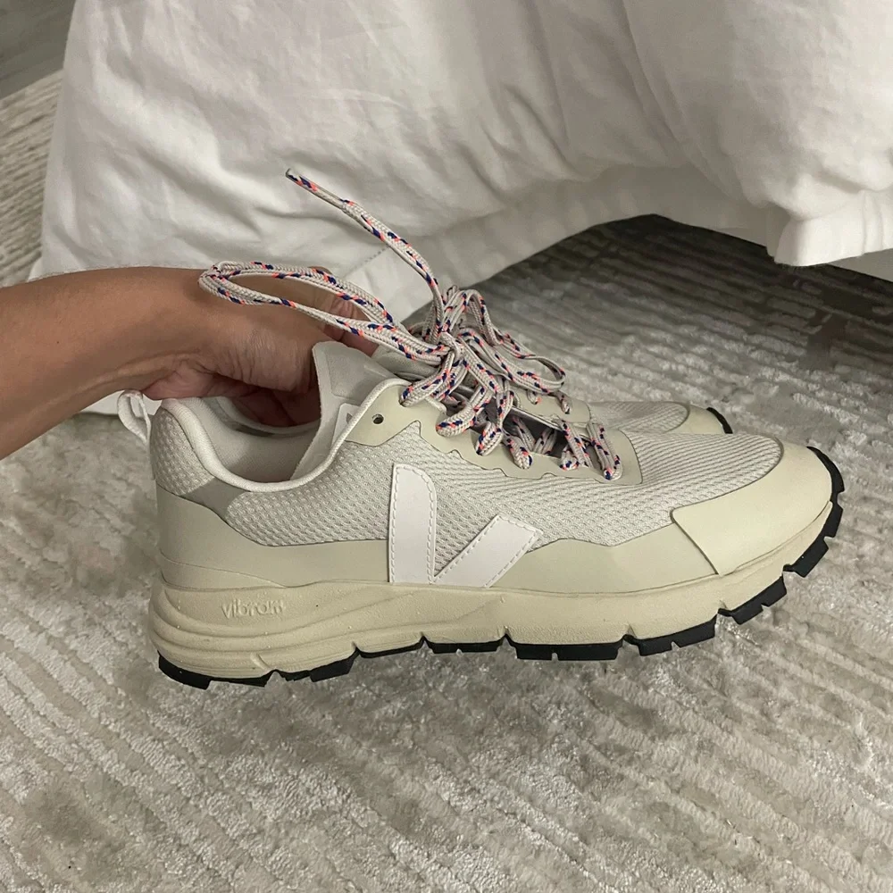 VEJA Dekkan Sneakers - Neutral White - Picture 6 of 9